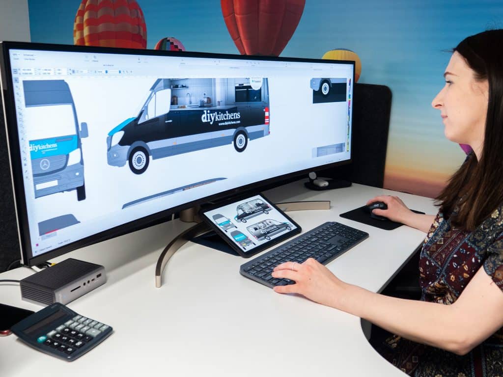 HG Graphics Wrap-Designer