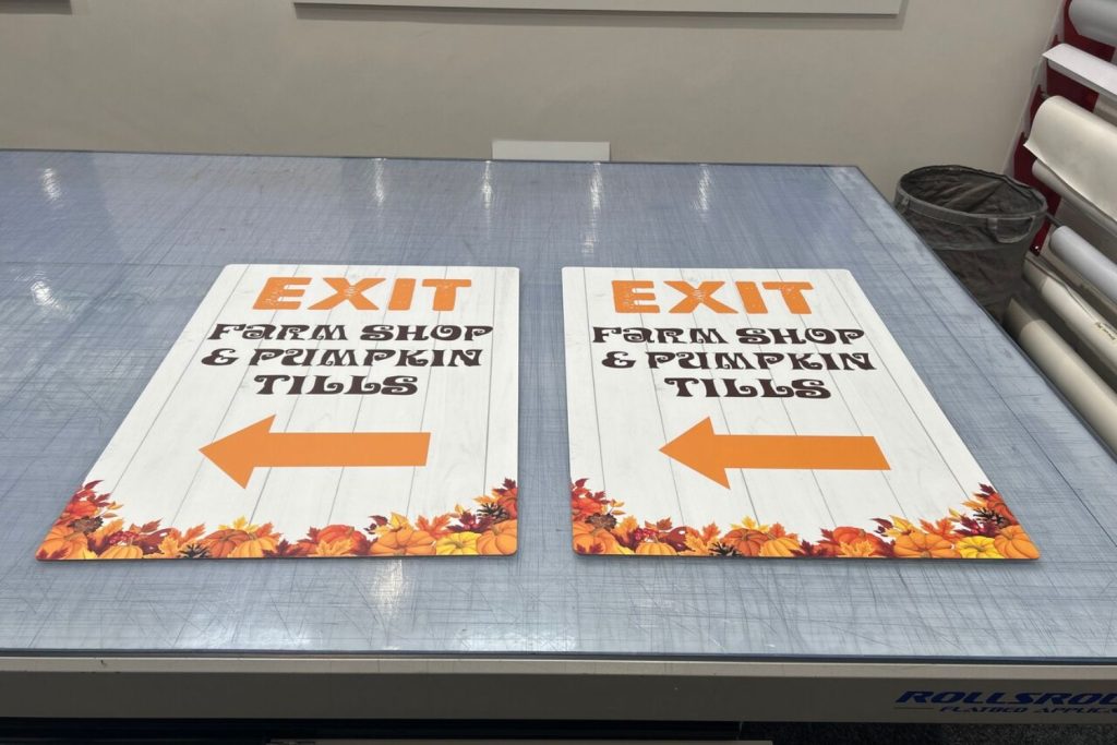 Farmer Copleys - Pumpkin Festival exit signage